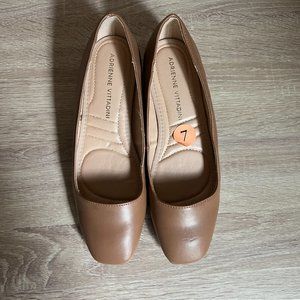 ADRIENNE VITTADINI Palmer Size 7 Faux Leather Wedge Pumps Women's Tan